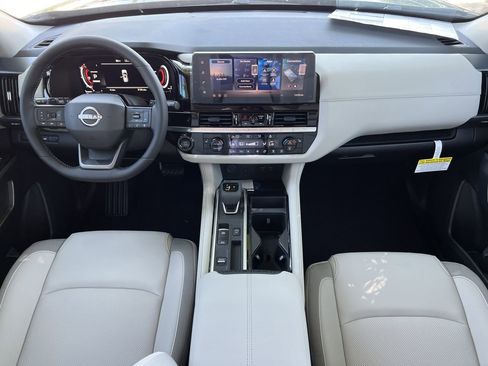 New 2026 Nissan Pathfinder SL FWD image 8