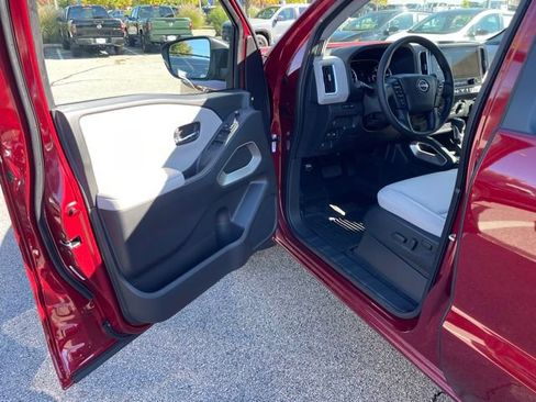 New 2025 Nissan Frontier SV image 15