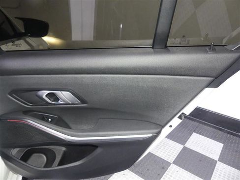 Used 2021 BMW 330i Sedan w/ Convenience Package RWD image 25