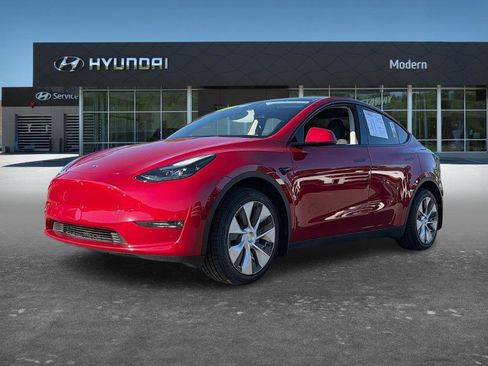 Used 2023 Tesla Model Y Long Range AWD/4WD image 1