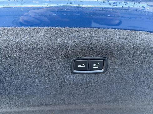 Used 2022 Audi e-tron GT Prestige image 21