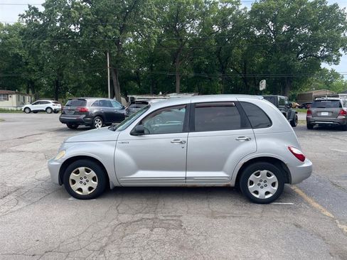 Used 2006 Chrysler PT Cruiser Touring FWD image 8