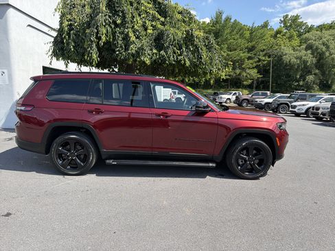 Certified 2023 Jeep Grand Cherokee L Laredo AWD/4WD image 2