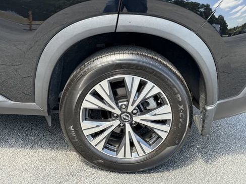 Certified 2023 Nissan Rogue SV FWD image 28