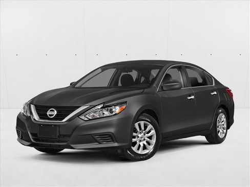 Used 2018 Nissan Altima 2.5 SR FWD image 1
