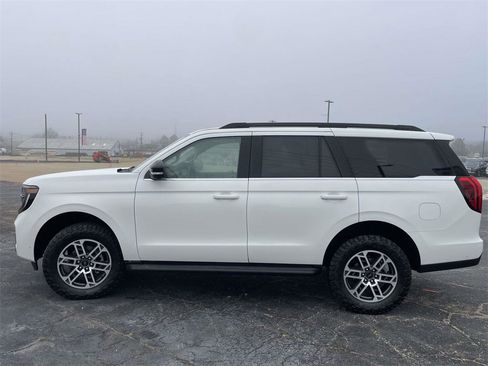 Used 2025 Ford Expedition Active image 6