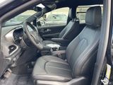 New 2025 Chrysler Pacifica Select image 2