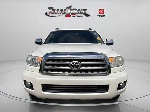Used 2016 Toyota Sequoia Platinum RWD image 2