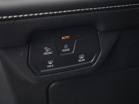 New 2026 Volkswagen Atlas Cross Sport SE AWD/4WD image 13