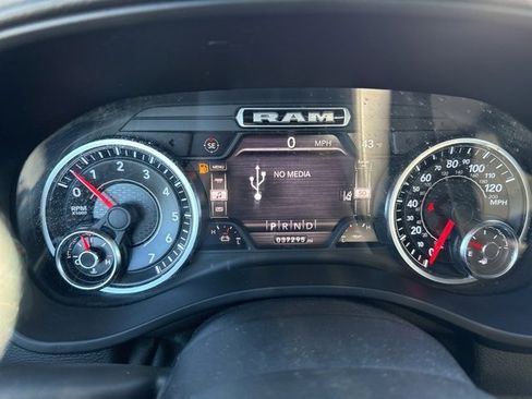 Used 2021 RAM 1500 Big Horn image 21