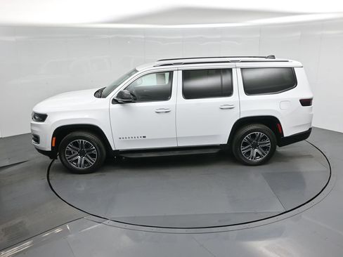 Used 2024 Jeep Wagoneer Series II w/ Flexible Seating Group image 49