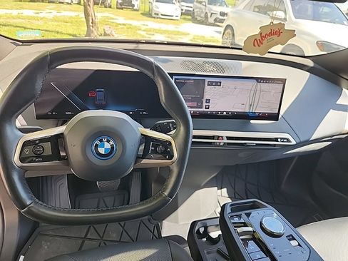 Certified 2024 BMW iX xDrive50 w/ Convenience Package AWD/4WD image 4