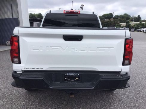 Used 2024 Chevrolet Colorado Trail Boss w/ Advanced Trailering Package AWD/4WD image 3