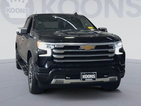 Used 2025 Chevrolet Silverado 1500 High Country AWD/4WD image 4