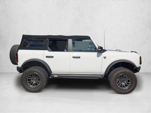 Used 2022 Ford Bronco Badlands AWD/4WD image 4