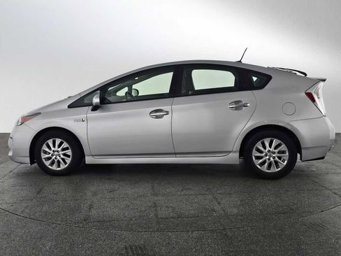 Used 2015 Toyota Prius Prime Advanced FWD image 6