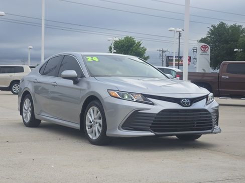 Certified 2024 Toyota Camry LE FWD image 3