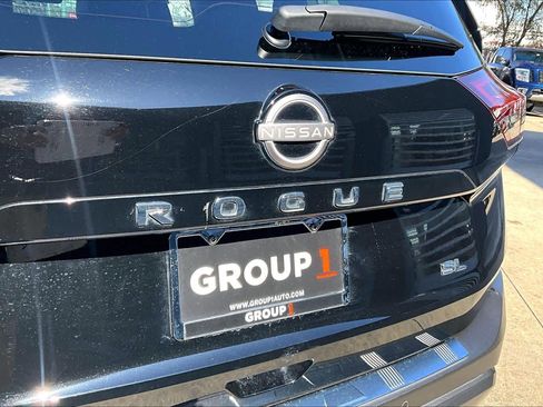 Certified 2023 Nissan Rogue SL w/ SL Premium Package image 30