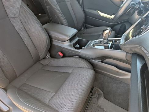 Used 2025 Subaru Outback Premium w/ Popular Package #1A AWD/4WD image 24