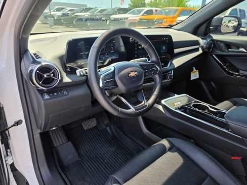 Used 2025 Chevrolet Equinox LT w/ Convenience Package II AWD/4WD image 12