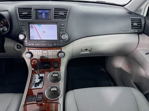 Used 2012 Toyota Highlander Limited image 29