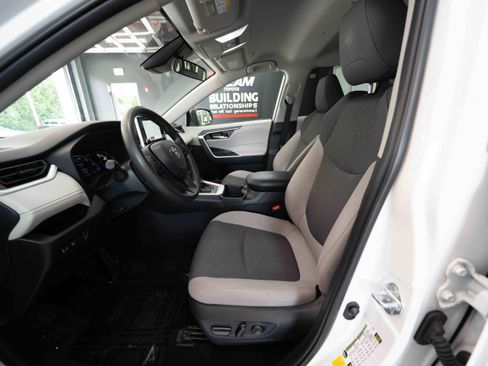 Certified 2024 Toyota RAV4 XLE FWD image 10