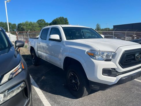Used 2023 Toyota Tacoma SR AWD/4WD image 3