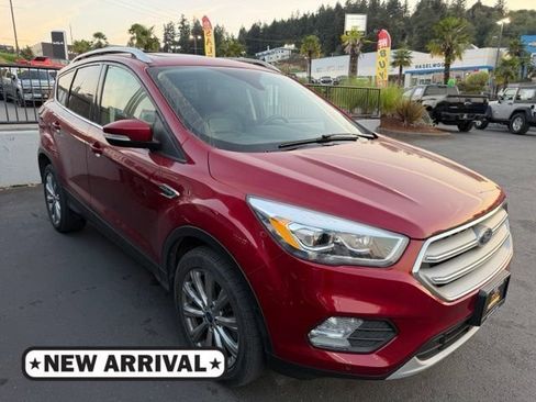 Used 2018 Ford Escape Titanium AWD/4WD image 1
