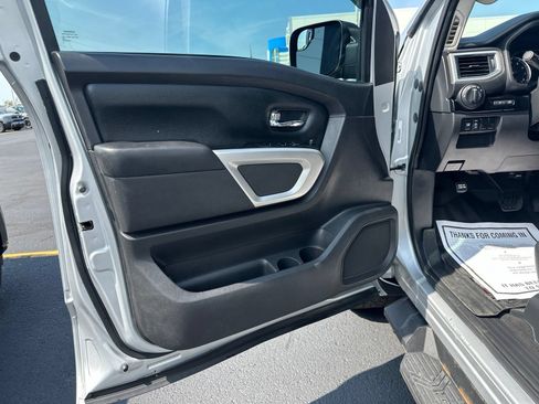 Used 2020 Nissan Titan SV w/ SV Convenience Package AWD/4WD image 20