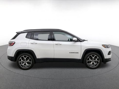 Used 2025 Jeep Compass Limited AWD/4WD image 10