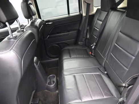 Used 2017 Jeep Patriot High Altitude image 19