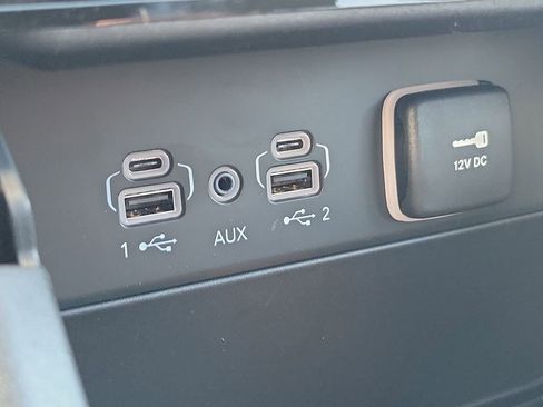 New 2025 Jeep Grand Cherokee Laredo image 32