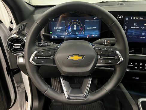 New 2026 Chevrolet Equinox LT AWD/4WD image 14