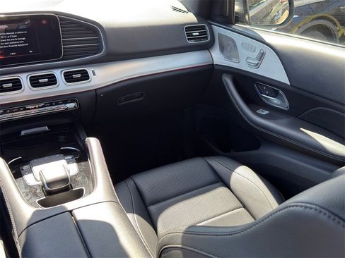 Used 2022 Mercedes-Benz GLE 350 4MATIC w/ Premium Package image 29