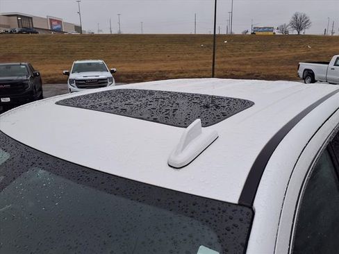 Used 2021 GMC Sierra 1500 Denali w/ Driver Alert Package II image 33