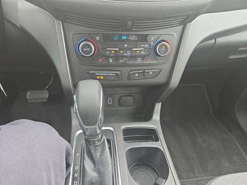 Used 2018 Ford Escape SE AWD/4WD image 9