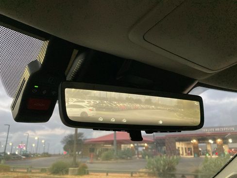 Used 2024 Toyota Tundra Limited image 25