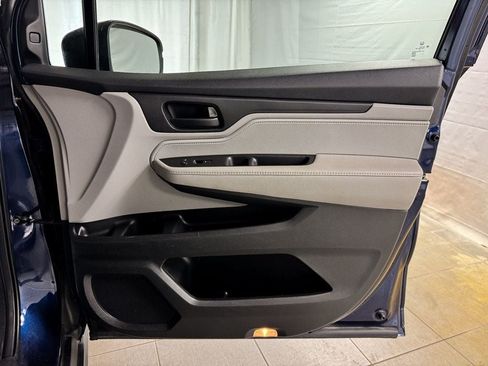 Used 2019 Honda Odyssey EX image 13