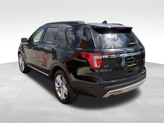 Used 2016 Ford Explorer XLT w/ Equipment Group 202A FWD image 26