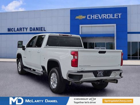 Used 2025 Chevrolet Silverado 2500 LT AWD/4WD image 4
