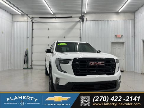 Used 2025 GMC Acadia Elevation w/ Elevation Premium Package FWD image 1