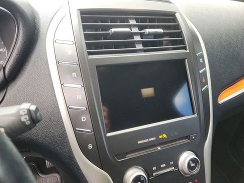 Used 2017 Lincoln MKC Reserve w/ Lincoln MKC Climate Package image 25