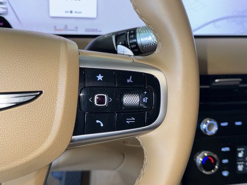 Used 2025 Genesis G80 2.5T Advanced image 23