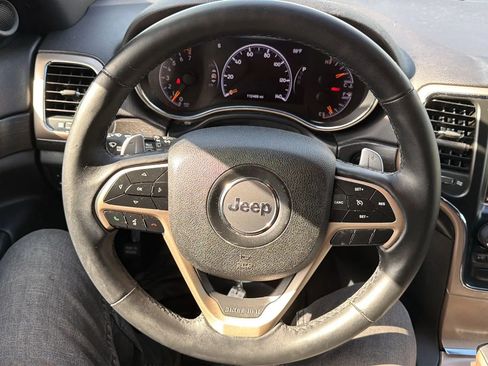 Used 2017 Jeep Grand Cherokee Laredo w/ Quick Order Package 23E AWD/4WD image 10