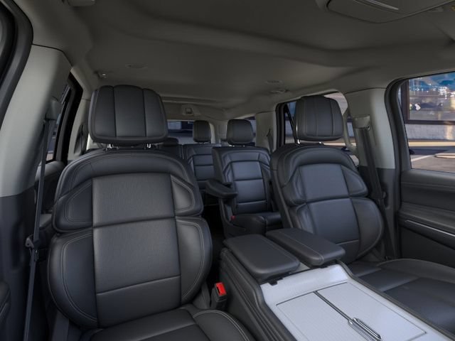 New 2026 Lincoln Navigator Premiere AWD/4WD image 32