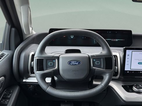 Used 2025 Ford Expedition Max Active image 11