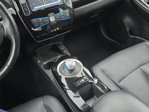 Used 2015 Nissan Leaf SL w/ Premium Package image 24
