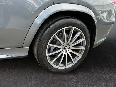 Used 2025 Mercedes-Benz GLS 450 4MATIC image 9