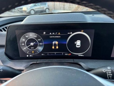 Used 2024 Kia Telluride SX Prestige X-Line image 13