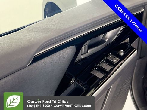 Used 2025 Toyota bZ4X Nightshade image 12